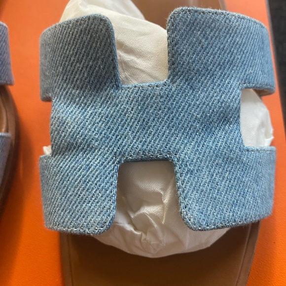 Hermes Oran Sandals - Picture 4 of 7